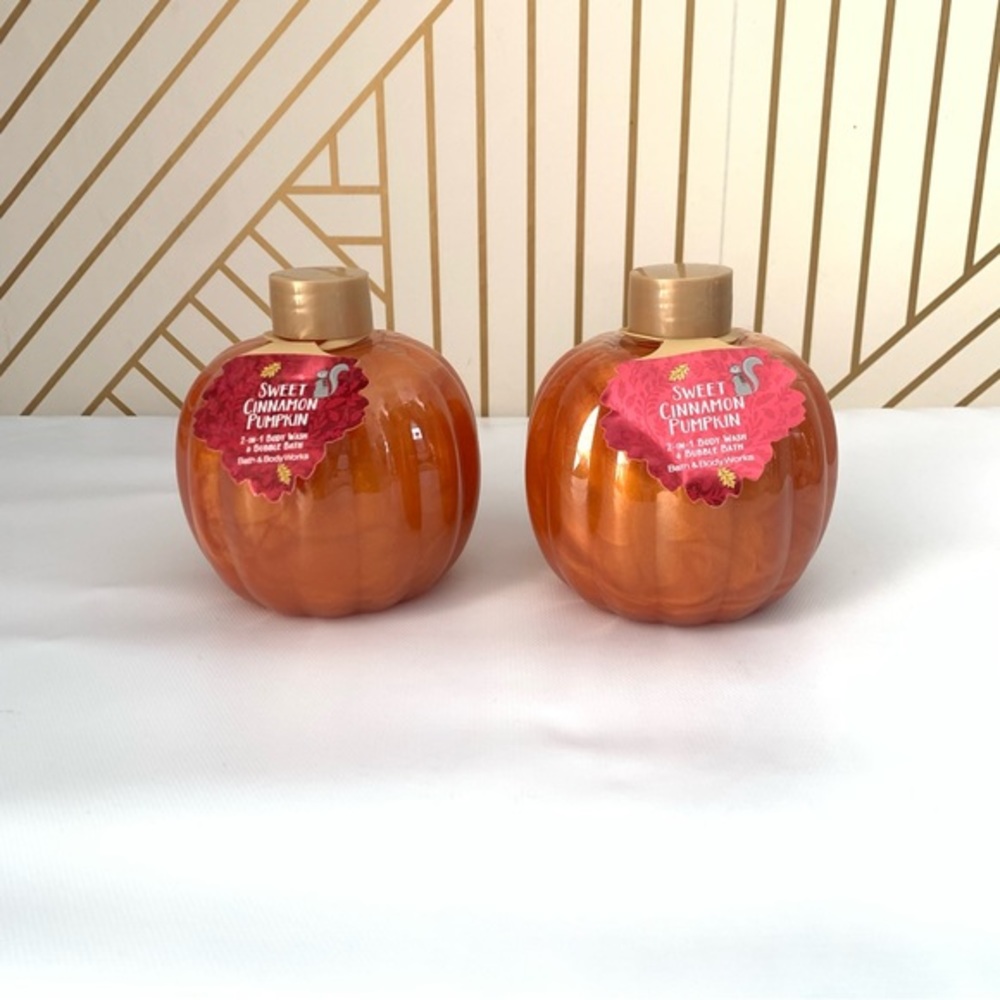 Bath & Body Works 2 in 1 sweet cinnamon Pumpkin Body Wash and Bubble Bath NWT